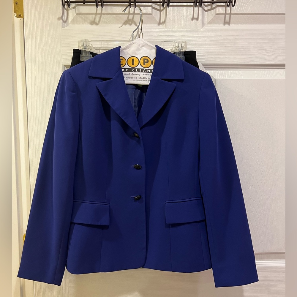 Tahari 2 Piece Suit - Purple long Sleeves Jacket with Black Skirt!